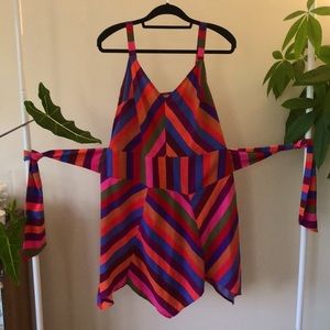 3/$20 Lovely bright geometric tie dress